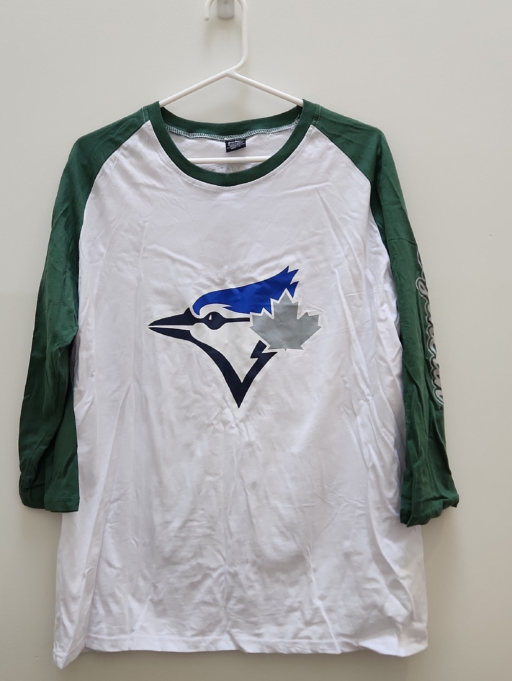 Toronto Blue Jays Raglan Tee in White and Forest Green